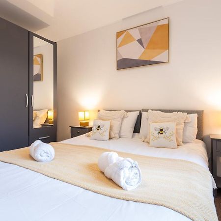 Parking - Spacious - Smart Tv - Self Checkin - Garden - King دربي المظهر الخارجي الصورة