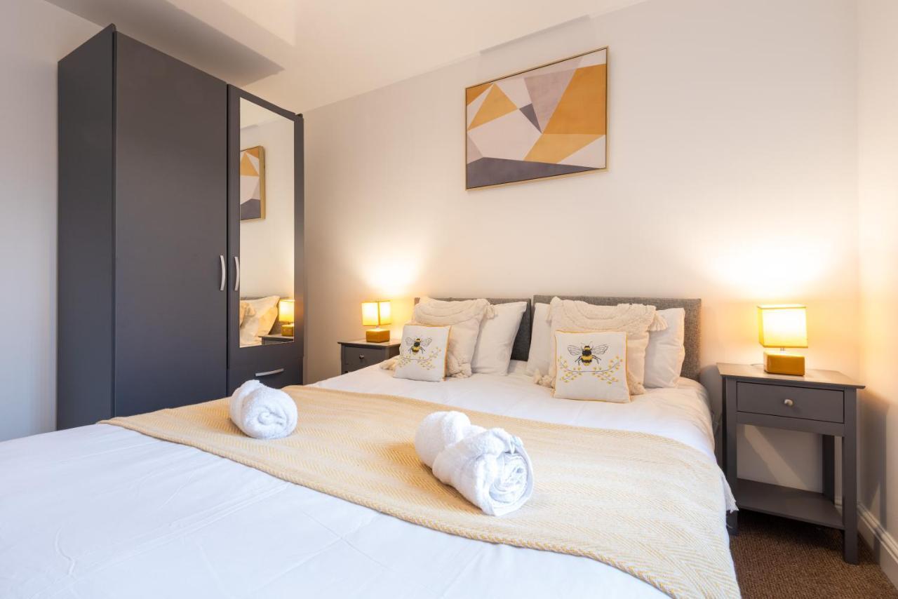 Parking - Spacious - Smart Tv - Self Checkin - Garden - King دربي المظهر الخارجي الصورة